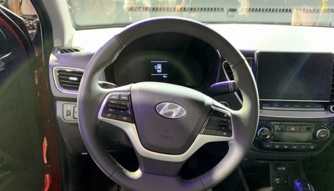 Hyundai Accent 2020 có ngoại hình khác lạ ở Trung Quốc ảnh 2