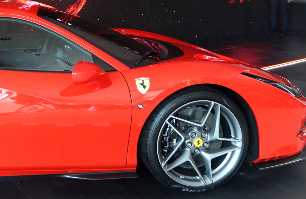 Ferrari F8 Tributo đã có mặt Tại Việt Nam ảnh 4