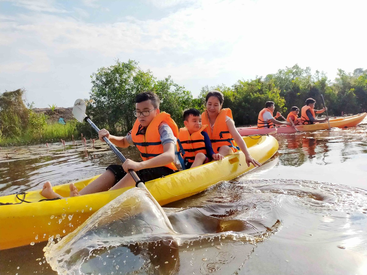 Khám phá Cánh Đồng Bất Tận ở Long An ảnh 3