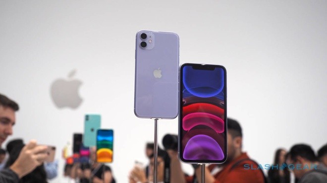 Một tháng về Việt Nam, iPhone 11 chính hãng đã giảm giá ảnh 1