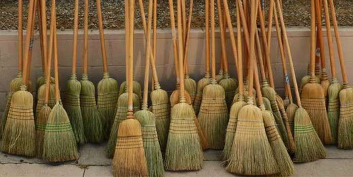 13 phong tục đón Giáng sinh “kỳ cục” nhất trên thế giới ảnh 2