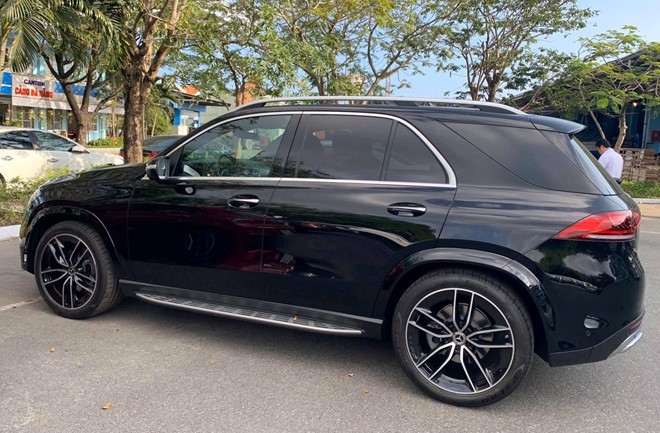 Mercedes-Benz GLE máy dầu về Việt Nam, giá 6,3 tỷ đồng ảnh 2