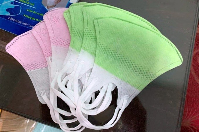 Tịch thu hơn 400.000 khẩu trang không rõ nguồn gốc ảnh 1