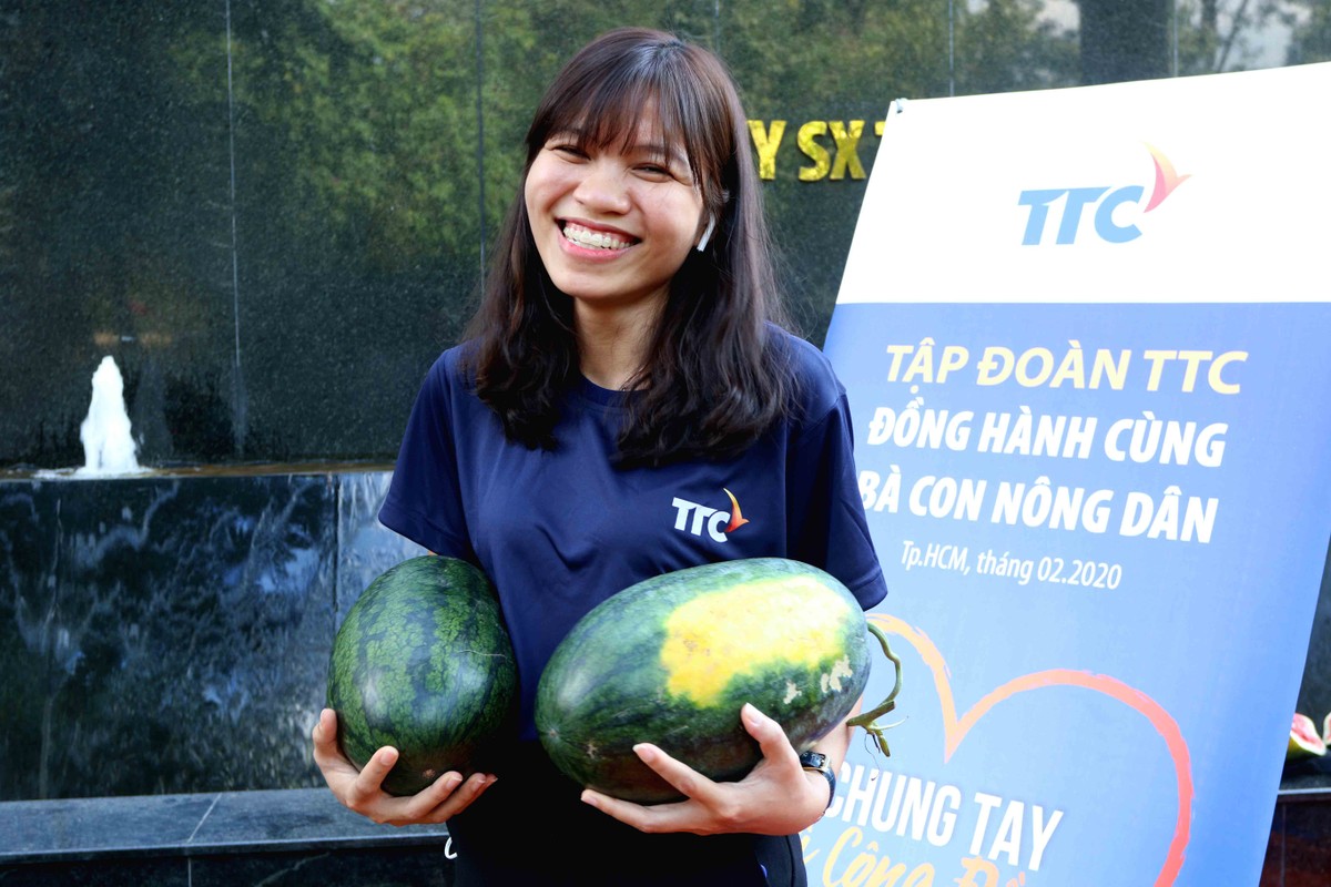 Hội doanh nhân trẻ Việt Nam và Cán bộ nhân viên TTC hỗ trợ tiêu thụ nông sản ảnh 6