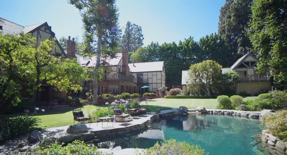 Ông chủ Amazon chi 165 triệu USD mua “ngôi nhà đắt nhất” Los Angeles ảnh 1