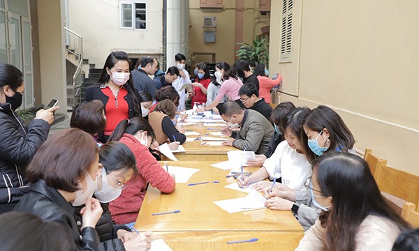 Chung tay phòng chống dịch Covid-19: Công đoàn Cơ quan Bảo hiểm Xã hội Việt Nam tổ chức chương trình hiến máu tình nguyện ảnh 2