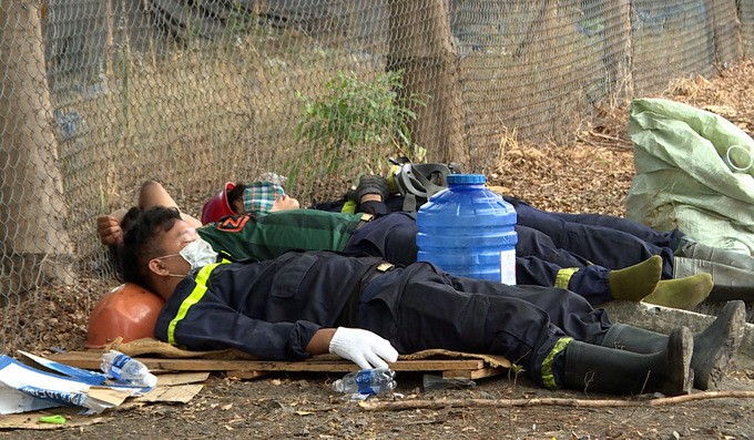 Kho 14.000 tấn hạt điều cháy ba ngày ảnh 1