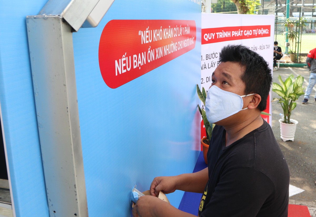 Thuduc House chung tay cùng PHG Lock triển khai chương trình “ATM gạo” nghĩa tình ảnh 2