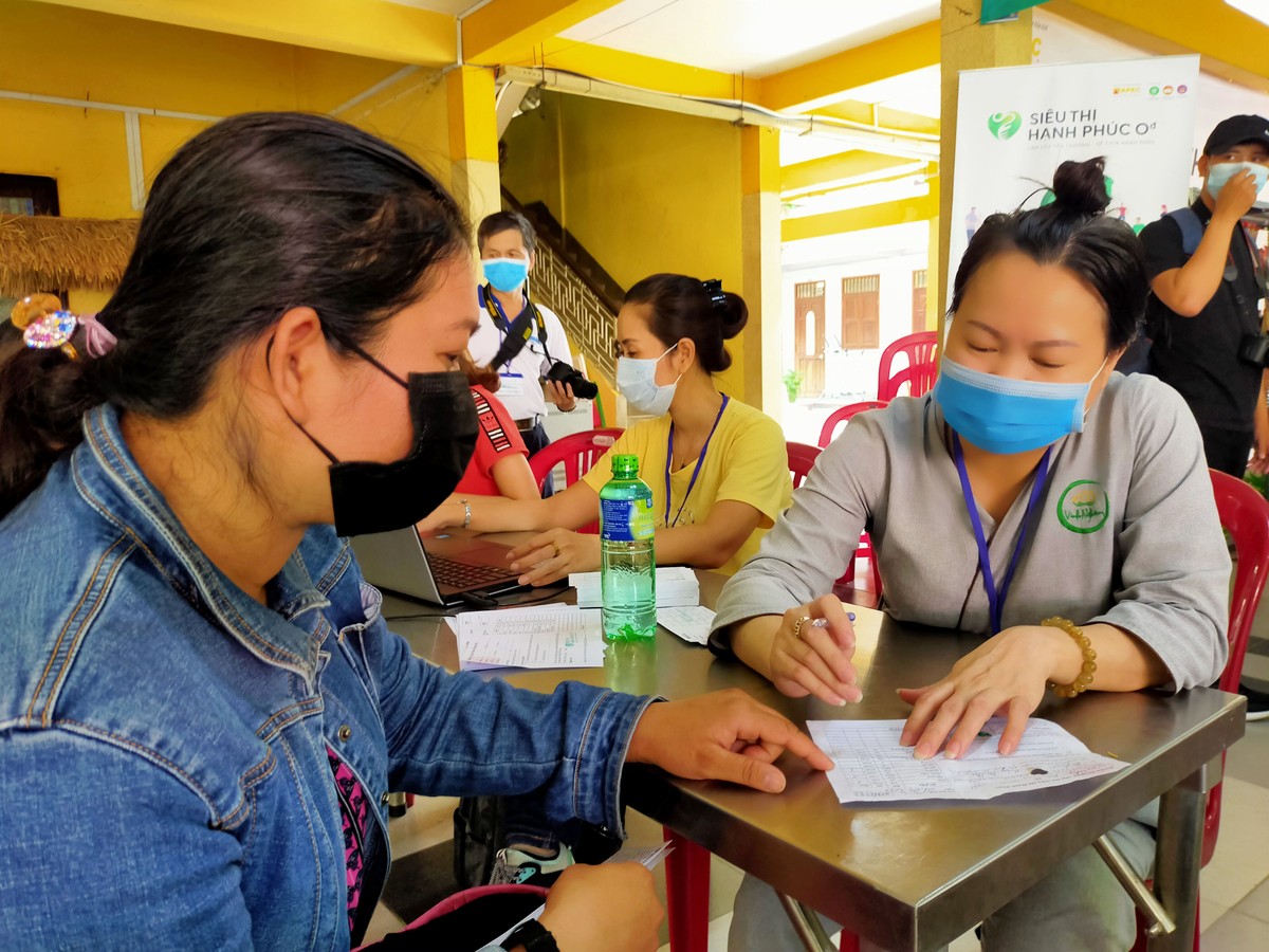 Siêu thị hạnh phúc 0 đồng đã đến Sài Gòn ảnh 5