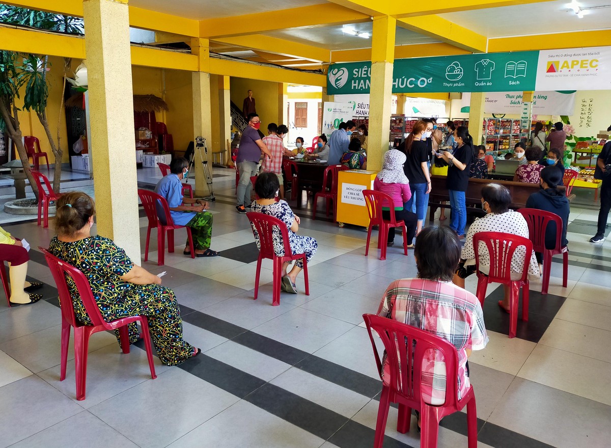 Siêu thị hạnh phúc 0 đồng đã đến Sài Gòn ảnh 6