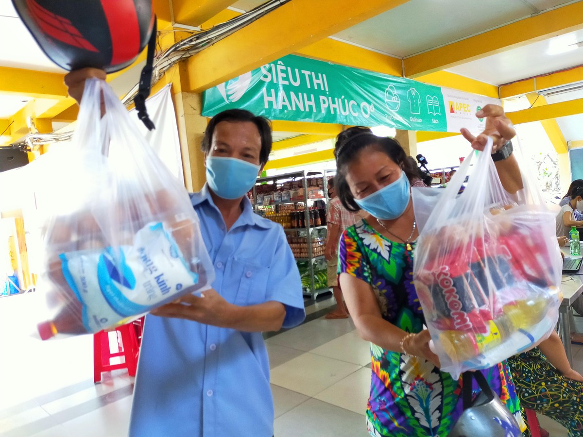 Siêu thị hạnh phúc 0 đồng đã đến Sài Gòn ảnh 8