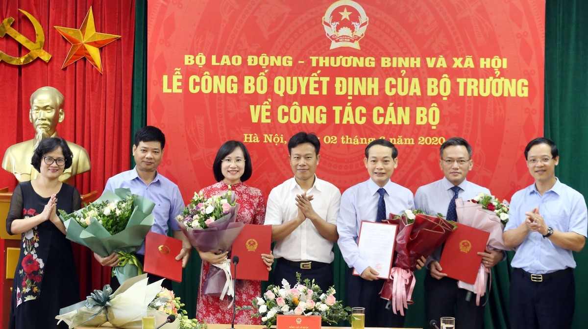 Bổ nhiệm Tổng cục trưởng Tổng cục Giáo dục nghề nghiệp ảnh 1