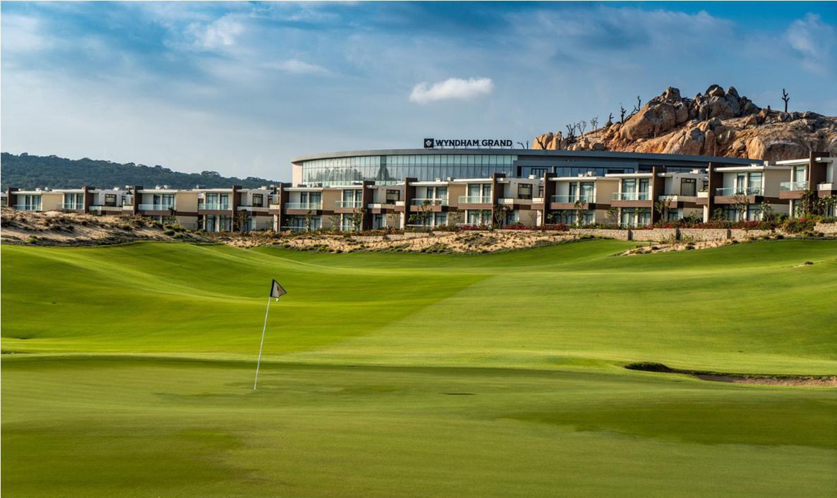 Bắc bán đảo Cam Ranh đẹp như nàng tiên vừa vừa tỉnh giấc ảnh 3