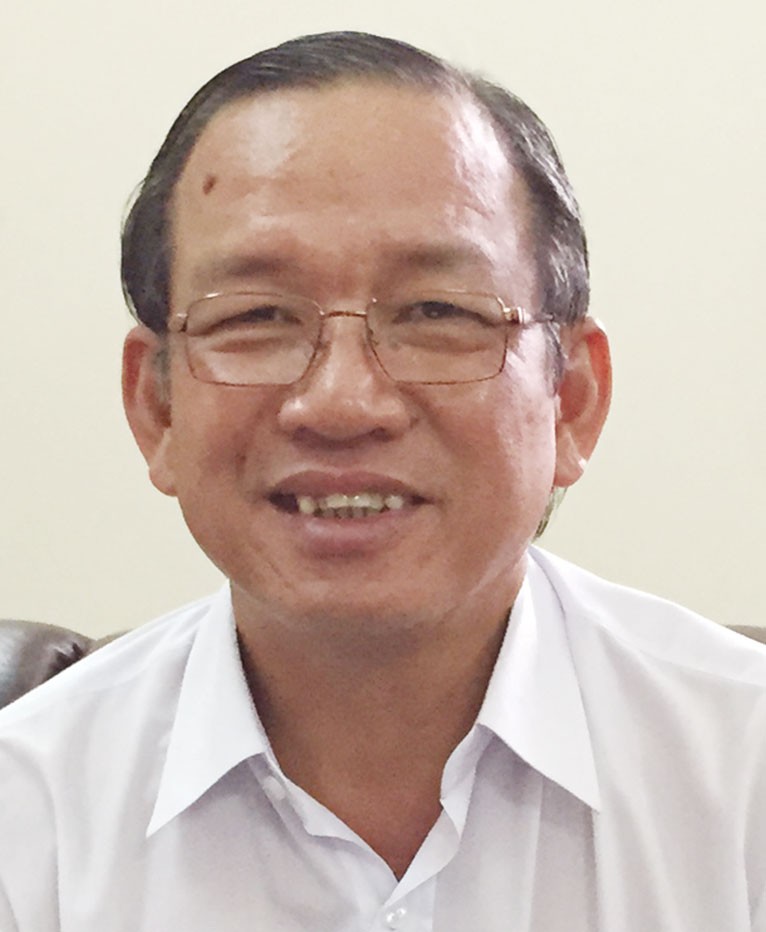 “Bão táp” giá vàng ảnh 1