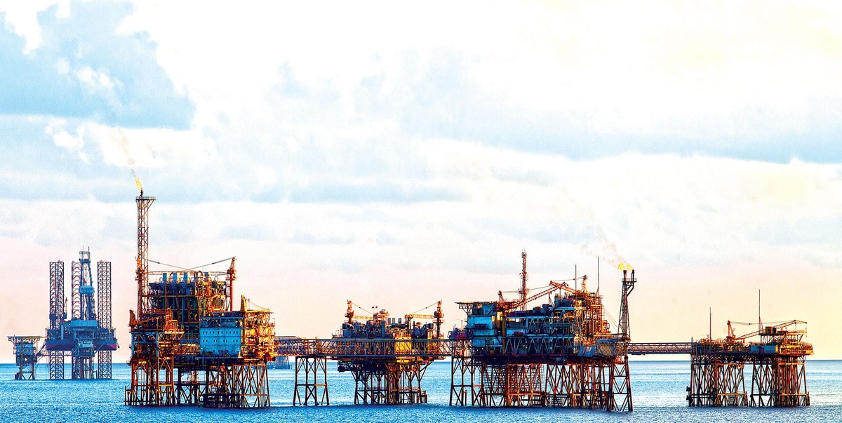 Doanh nghiệp dầu khí tìm “cơ” trong “nguy” ảnh 1