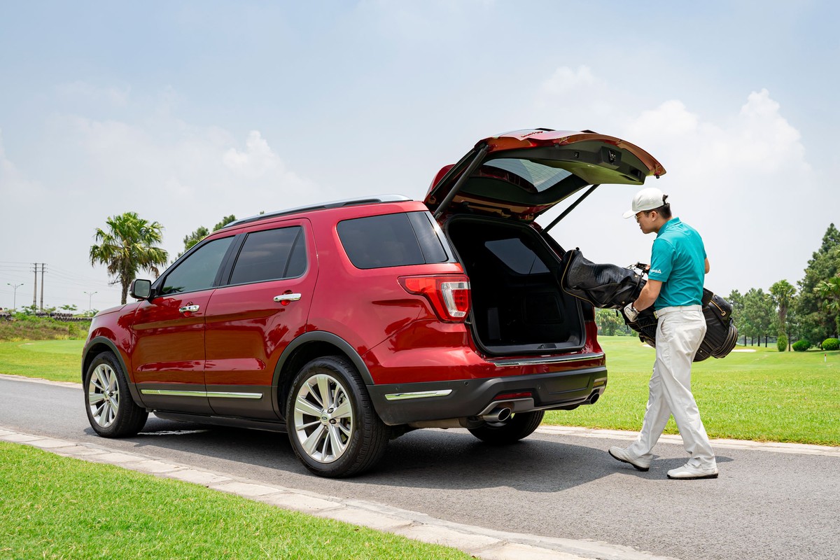 Tại sao Ford Explorer lại được doanh nhân đam mê chơi golf lựa chọn? ảnh 2