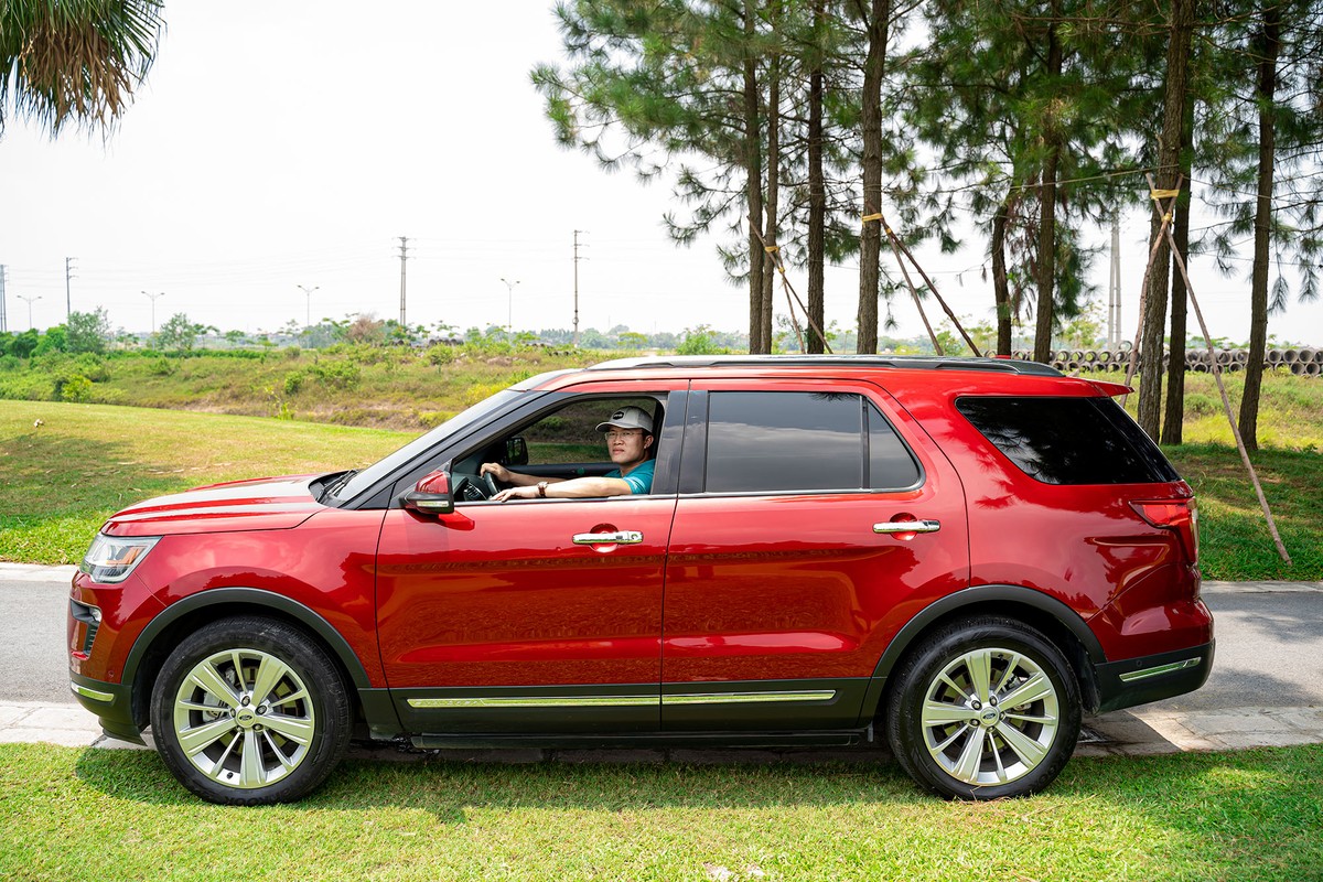 Tại sao Ford Explorer lại được doanh nhân đam mê chơi golf lựa chọn? ảnh 1