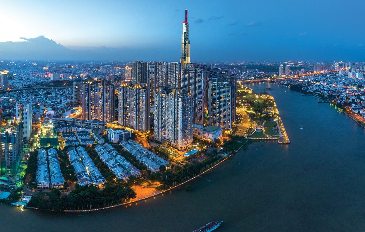 Việt Nam có một quá trình tăng trưởng kinh tế liên tục ba thập kỷ, nhưng vẫn là nước đang phát triển có thu nhập bình quân đầu người ở mức trung bình thấp