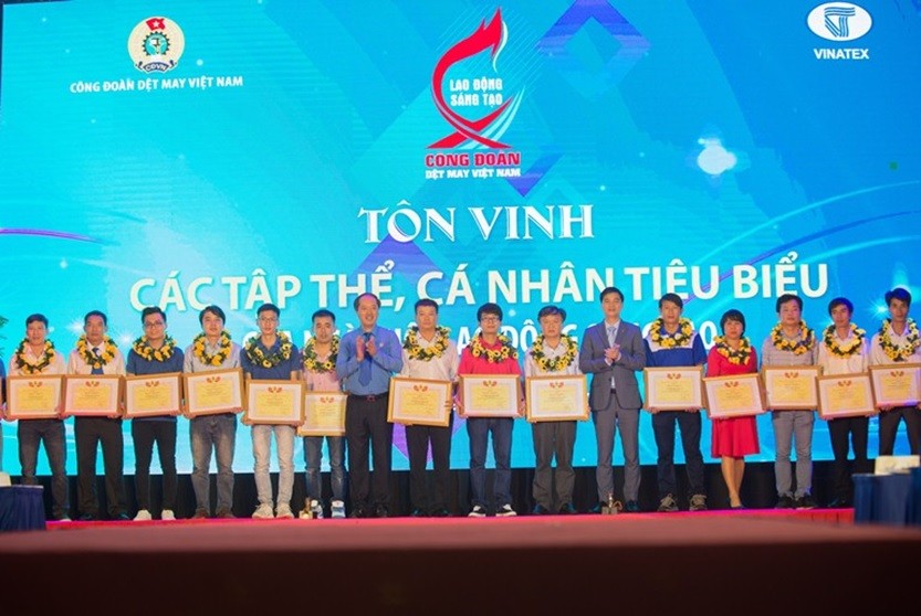 Các sáng kiến cải tiến của Phong Phú đạt giải cao tại Công đoàn cấp ngành.