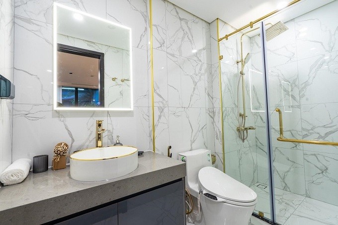 Đặc biệt, không chỉ toà tháp bàn giao giống phối cảnh, trong tháng 11, Sunshine Group còn tung ra chương trình “nhà bàn giao giống như nhà mẫu”. Cụ thể, Sunshine Group sẽ tặng 1 tỷ đồng nội thất nhập khẩu tư Ý cho các cư dân sở hữu căn hộ của Sunshine City Sài Gòn.