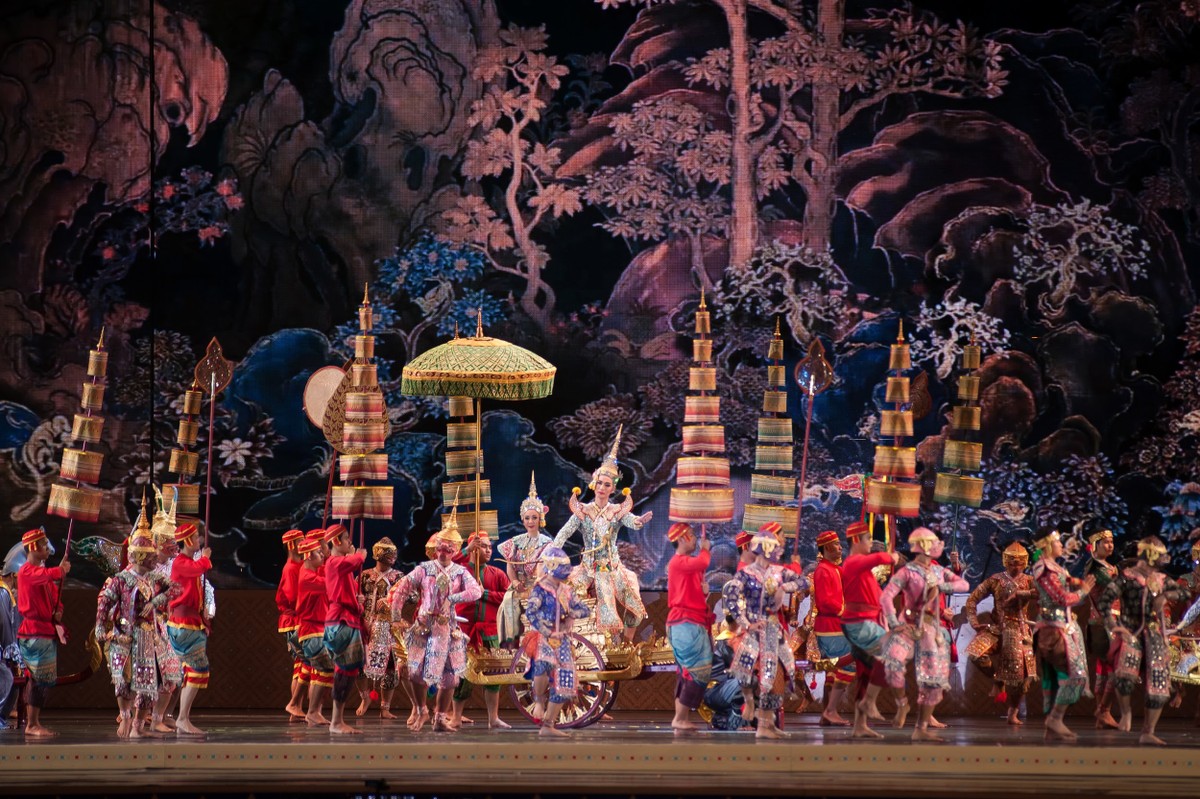 Những chương trình biểu diễn nghệ thuật mang đậm nét văn hóa Chăm Pa sẽ được tái hiện tại dự án Sunshine Heritage của Phan Thiết, một trải nghiệm lý thú dành cho du khách. Những chương trình biểu diễn nghệ thuật mang đậm nét văn hóa Chăm Pa sẽ được tái hiện tại dự án Sunshine Heritage của Phan Thiết, một trải nghiệm lý thú dành cho du khách.