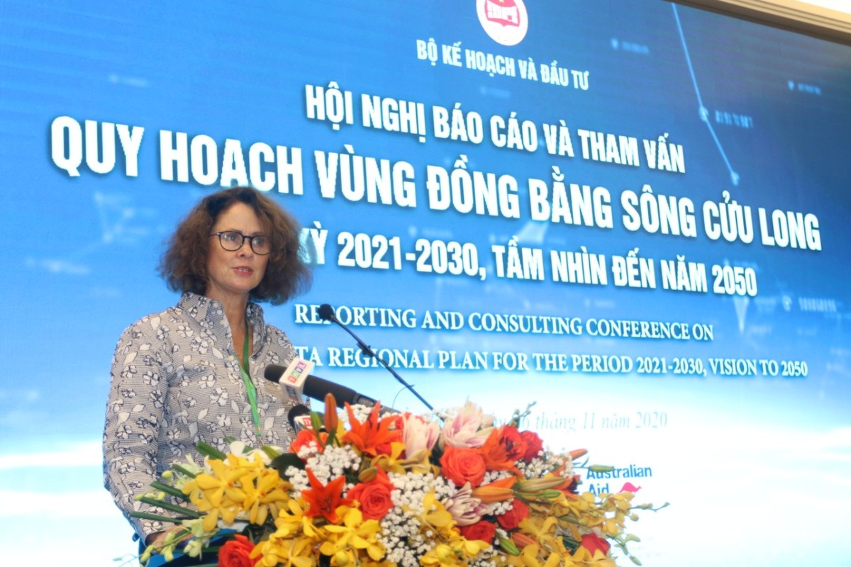 Bà Carolyn Turk, Giám đốc Quốc gia Ngân hàng Thế giới (WB) tại Việt Nam chia sẻ tại Hội nghị.