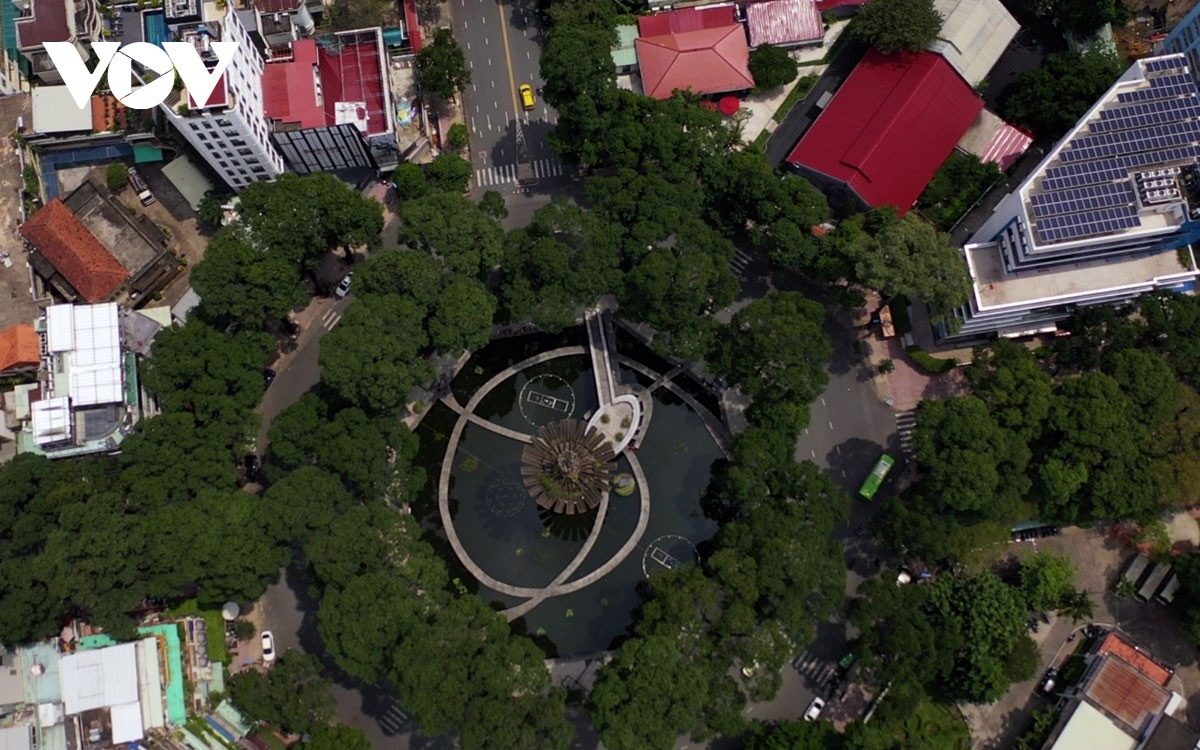 Hồ Con Rùa nhìn từ trên cao.