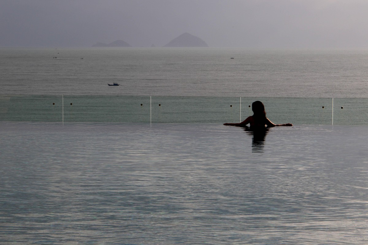 Hưởng thụ các dịch vụ 5 sao với giá bình dân. Hưởng thụ các dịch vụ 5 sao với giá bình dân.