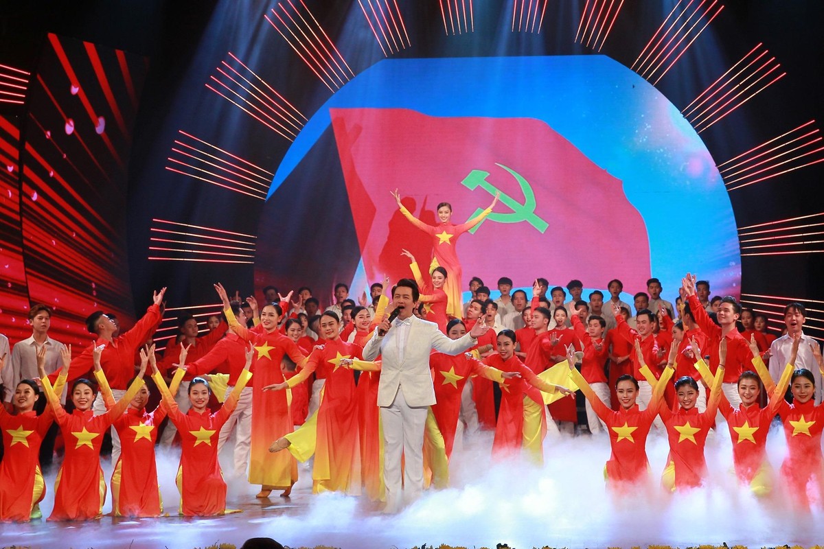 Lễ công bố và trao Giải báo chí toàn quốc về xây dựng Đảng. Ảnh: Chí Cường.