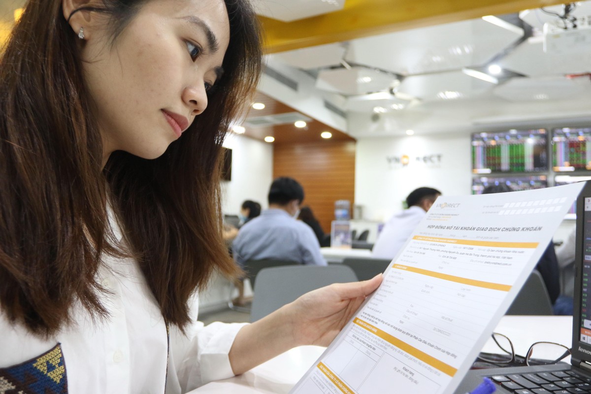 Nhà đầu tư mới mở tài khoản. Nhà đầu tư mới mở tài khoản.