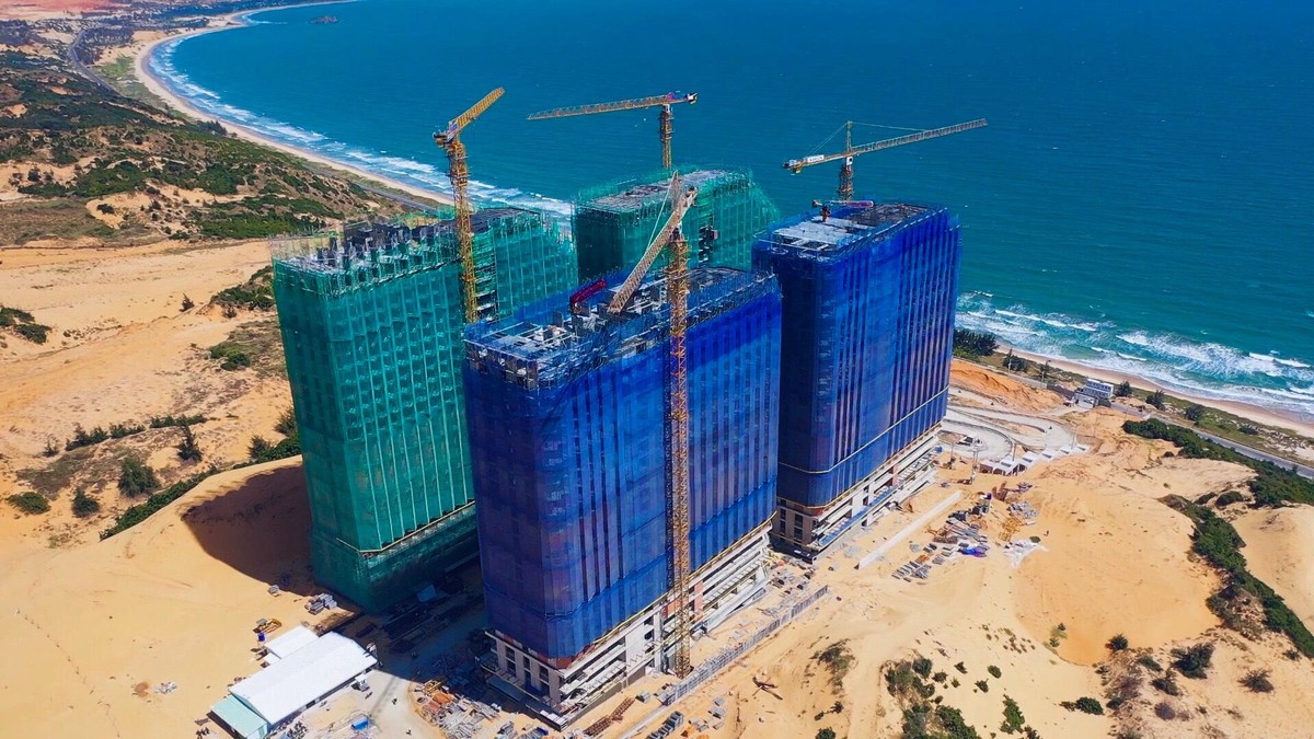 Siêu dự án Apec Mandala Wyndham Mũi Né cất nóc ngày 17/12/2020.