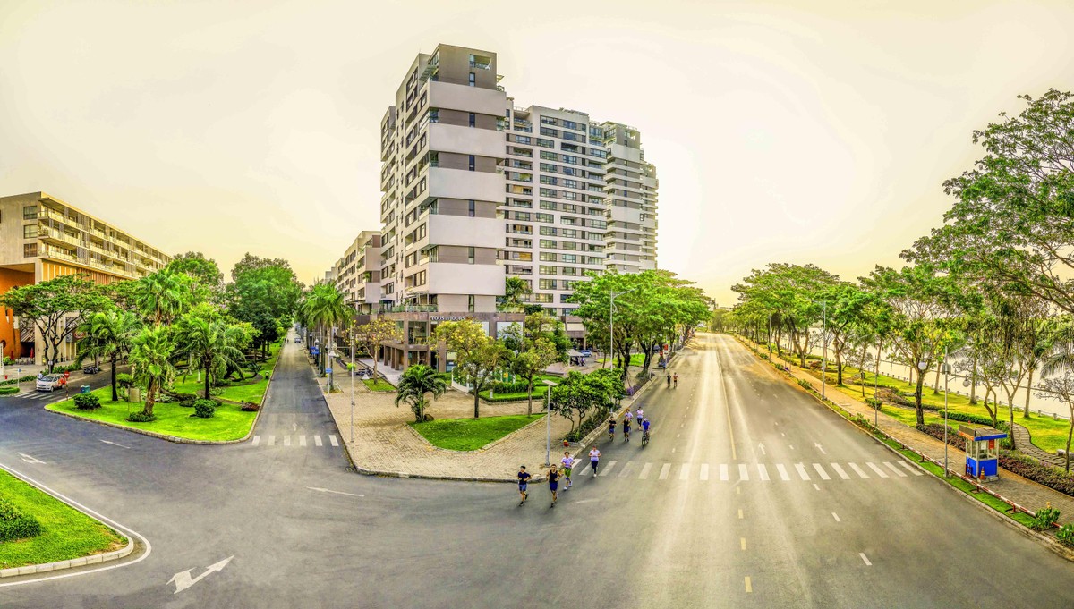 Cư dân tập thể dục buổi sáng.