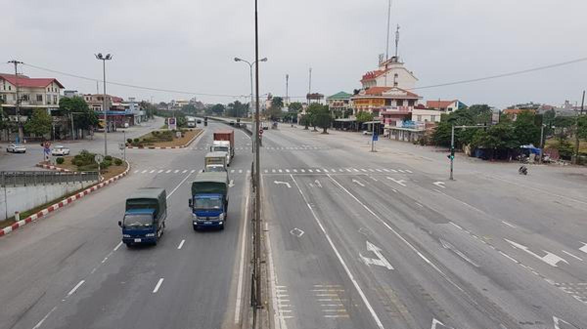 Bộ GTVT đã yêu cầu phân luồng, không cho phương tiện đi trên QL 5, trừ những xe làm nhiệm vụ để đảm bảo phòng dịch.
