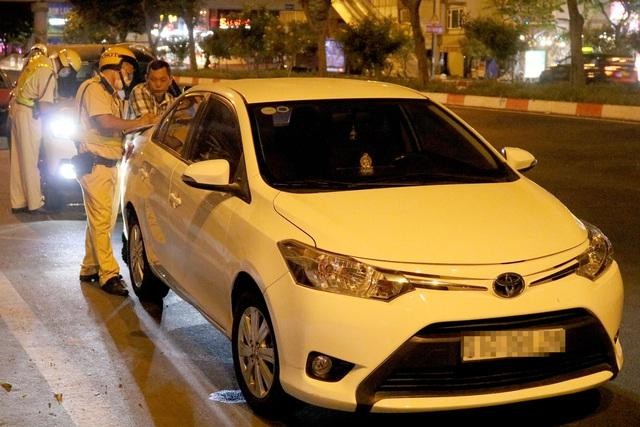 Cách đo nồng độ cồn quốc tế sẽ rút ngắn thời gian và tiện lợi cho tài xế lẫn lực lượng CSGT.