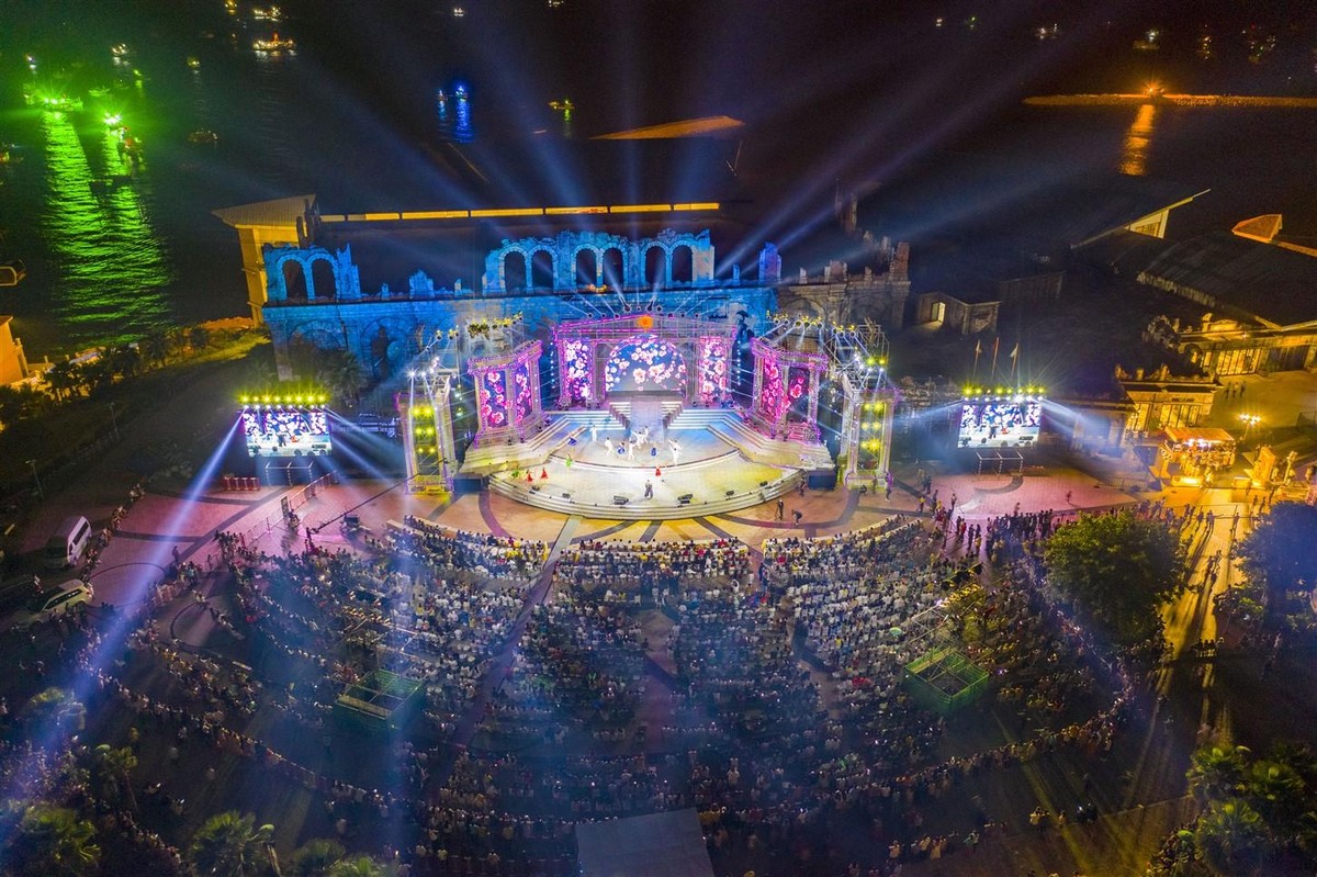 Nam Phú Quốc năm 2021 sẽ bừng sáng với 12 mùa lễ hội cuồng say.