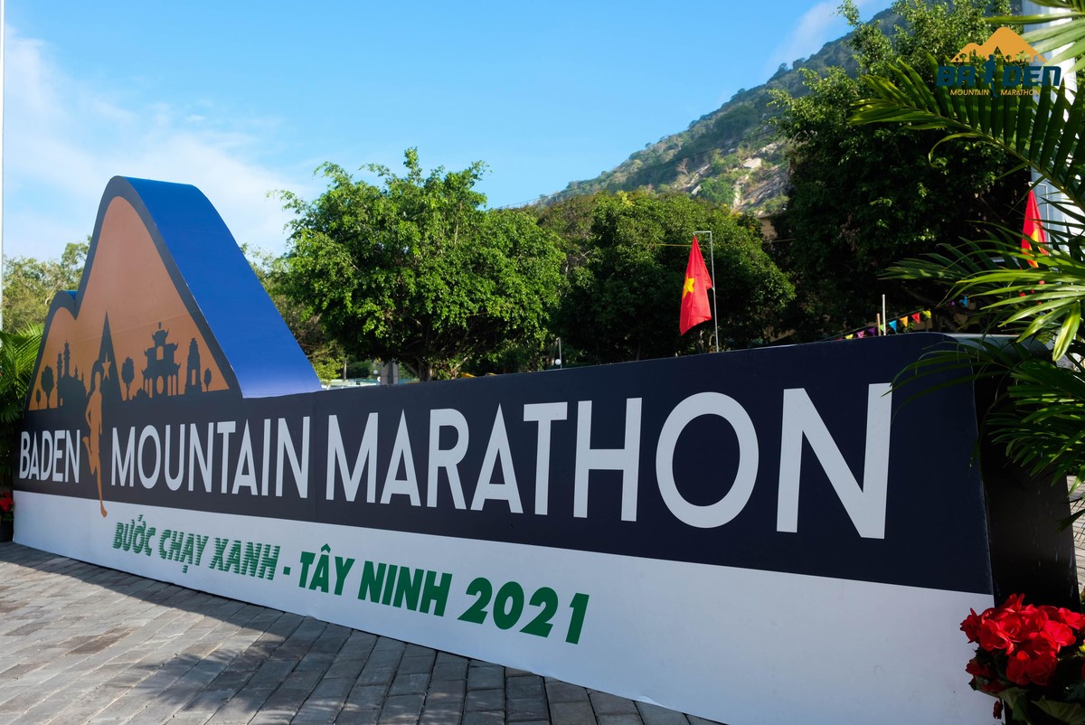 Lần đầu tổ chức bởi Sở Văn hóa Thể thao Du lịch tỉnh Tây Ninh và tập đoàn Sun Group, giải chạy BaDen Mountain Marathon 2021 với chủ đề "Bước chạy xanh" diễn ra vào ngày 24-25/4 tại Núi Bà Đen đã gây ấn tượng với cộng đồng runner và du khách.