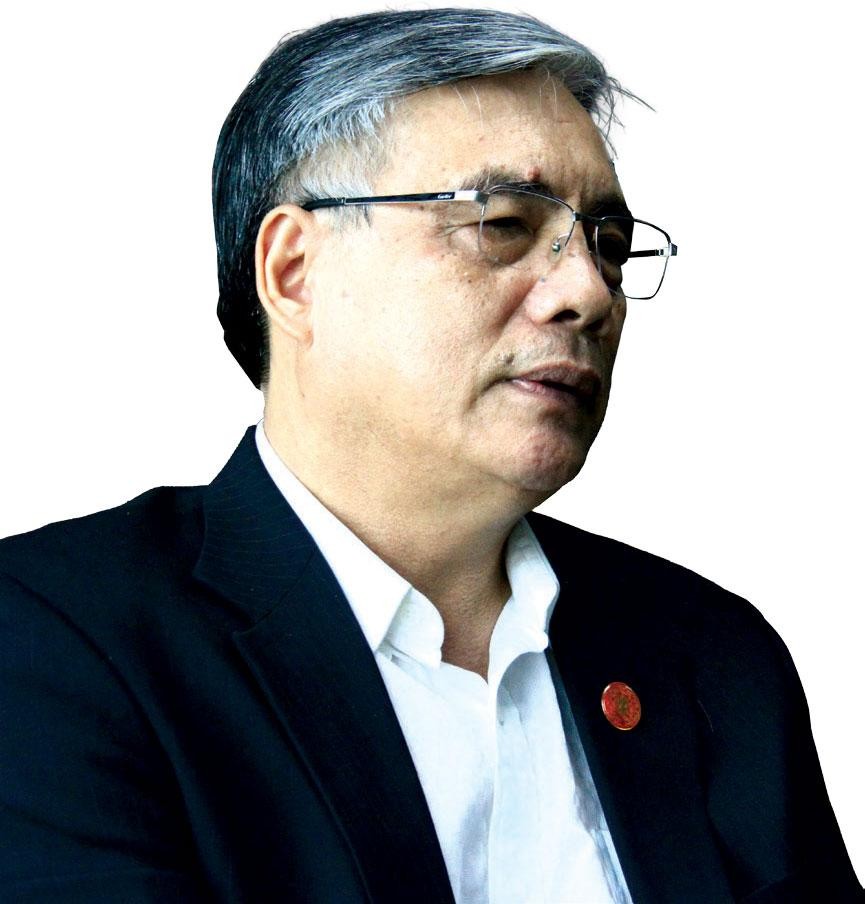 PGS, TS. Trần Đình Thiên.