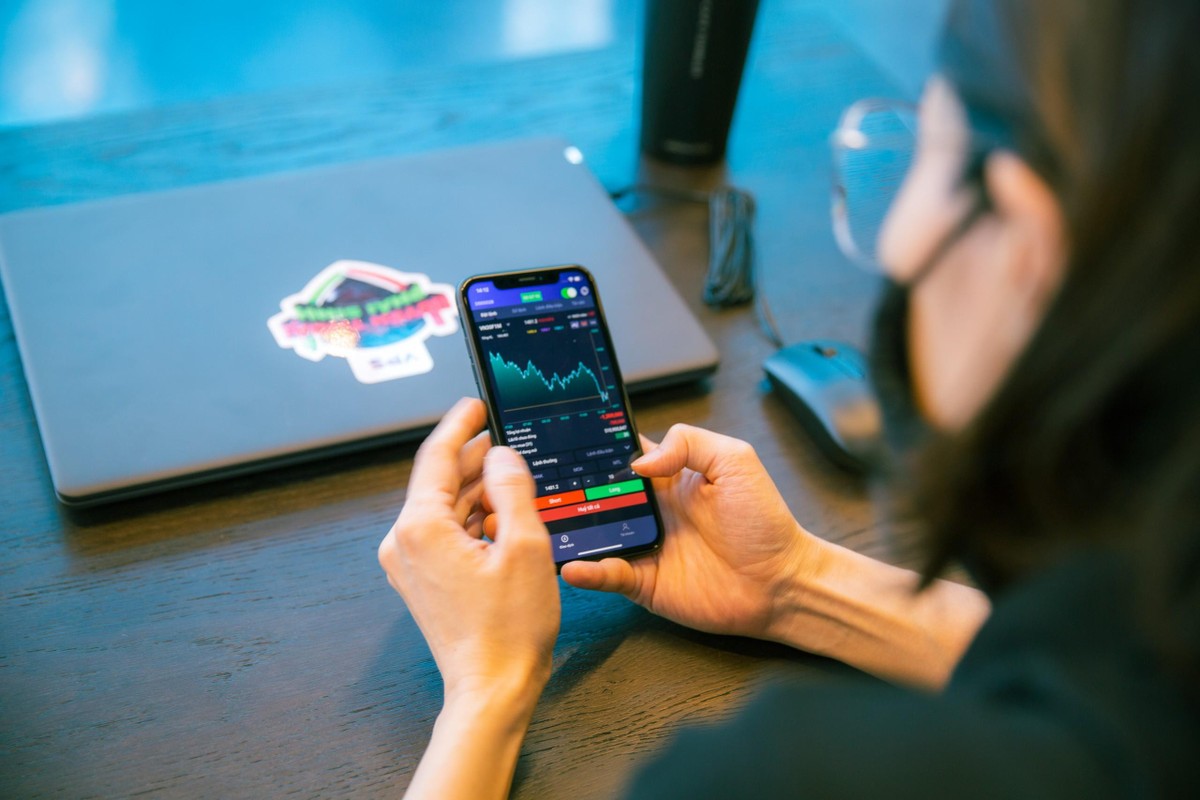 Vòng Sơ loại của Huyền thoại phái sinh trên nền tảng VPS SmartEasy được xem là cơ hội để các nhà đầu tư thoải mái thử sức, nâng cao kỹ năng.