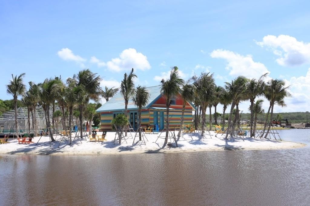 Dãy shophouse và các khu biệt thự The Tropicana. Dãy shophouse và các khu biệt thự The Tropicana.