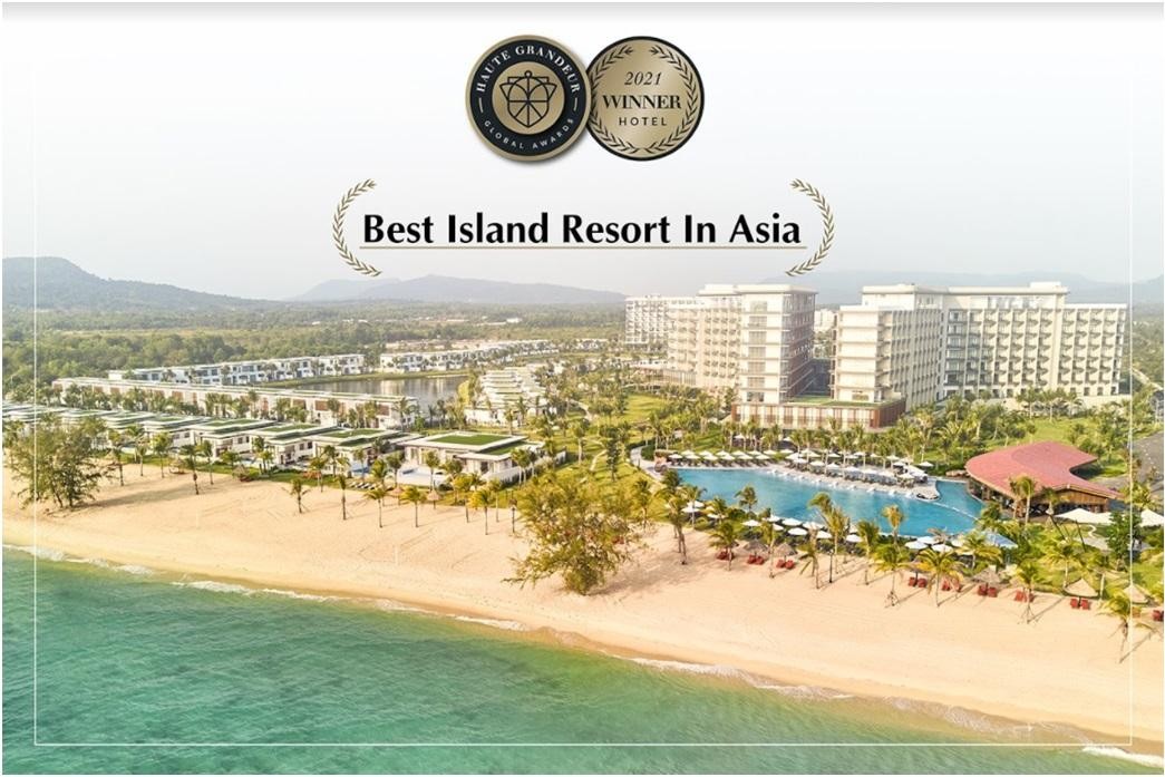 Mövenpick Resort Waverly Phú Quốc là đại diện duy nhất của Việt Nam được vinh danh là “Khu nghỉ dưỡng biển đảo tốt nhất châu Á”.