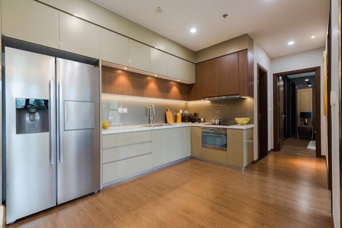 Hệ thống tủ bếp và thiết bị bếp bàn giao cao cấp.