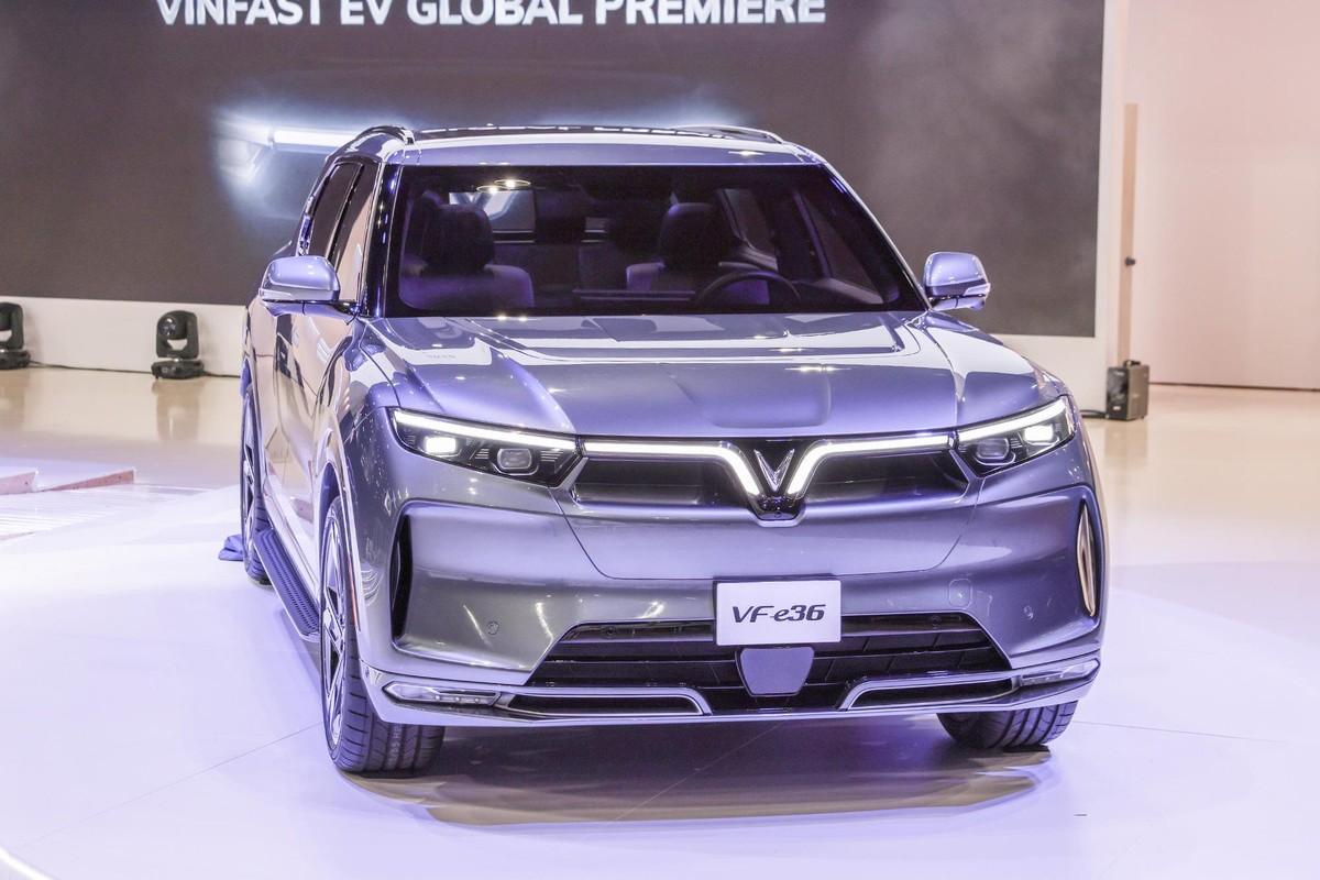 Mẫu xe VF e36 tại triển lãm.