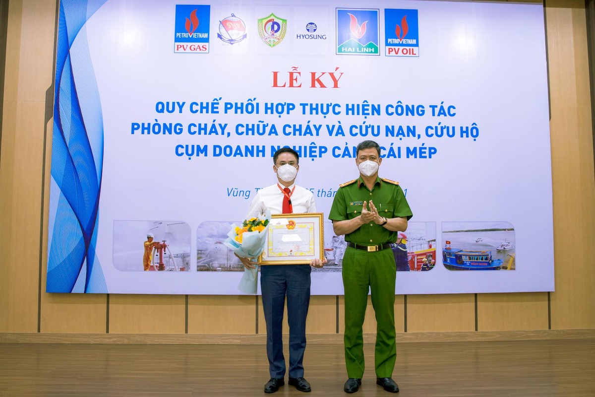 Công ty Chế biến Khí Vũng Tàu vinh dự là doanh nghiệp duy nhất ngoài lực lượng chuyên ngành nhận được bằng khen của Ủy ban Nhân dân tỉnh BRVT vì đã có thành tích xuất sắc trong đợt thi đua đặc biệt kỷ niệm 60 năm Ngày truyền thống lực lượng Cảnh sát PCCC &amp; CNCH và 20 năm Ngày toàn dân phòng cháy và chữa cháy.
