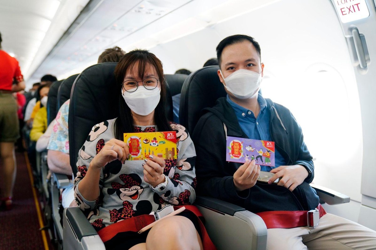 Không khí ngày đầu xuân đầy năng lượng tích cực cùng niềm vui, hạnh phúc khi được trở lại bầu trời được lãnh đạo Vietjet và phi hành đoàn lan tỏa tới tất cả các khách hàng.