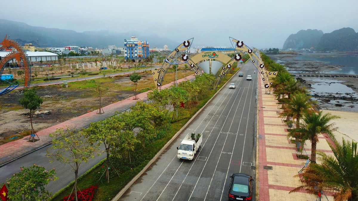 Dự án Green Dragon tại ven biển thành phố Cẩm Phả đang phát triển nhanh chóng.