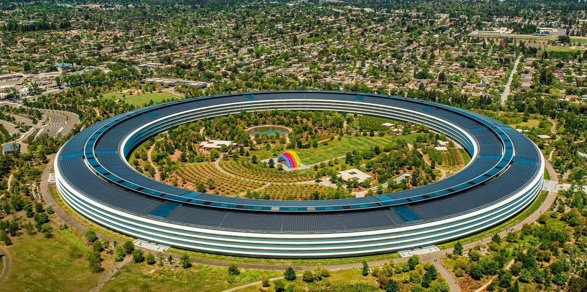 Công viên Apple, bang California, Mỹ. Ảnh: Foster & Partners. Công viên Apple, bang California, Mỹ. Ảnh: Foster & Partners.