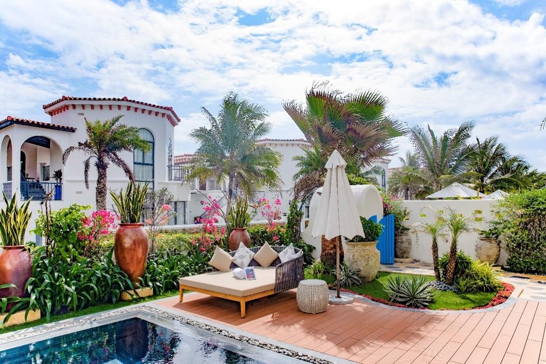 Cam Ranh Bay Hotels &amp; Resorts mang phong cách Hy Lạp độc đáo tại Bãi Dài – Cam Ranh.