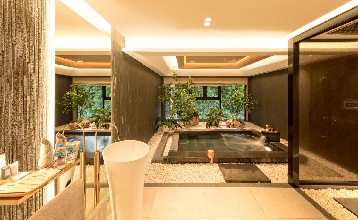 Bể tắm khoáng nóng chuẩn Nhật trong từng căn biệt thự.