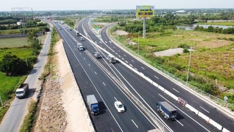 Hạ tầng ngày càng hoàn thiện đang trở thành bệ đỡ vững chắc đưa bất động sản miền Tây cất cánh. Ảnh: Vnexpress.