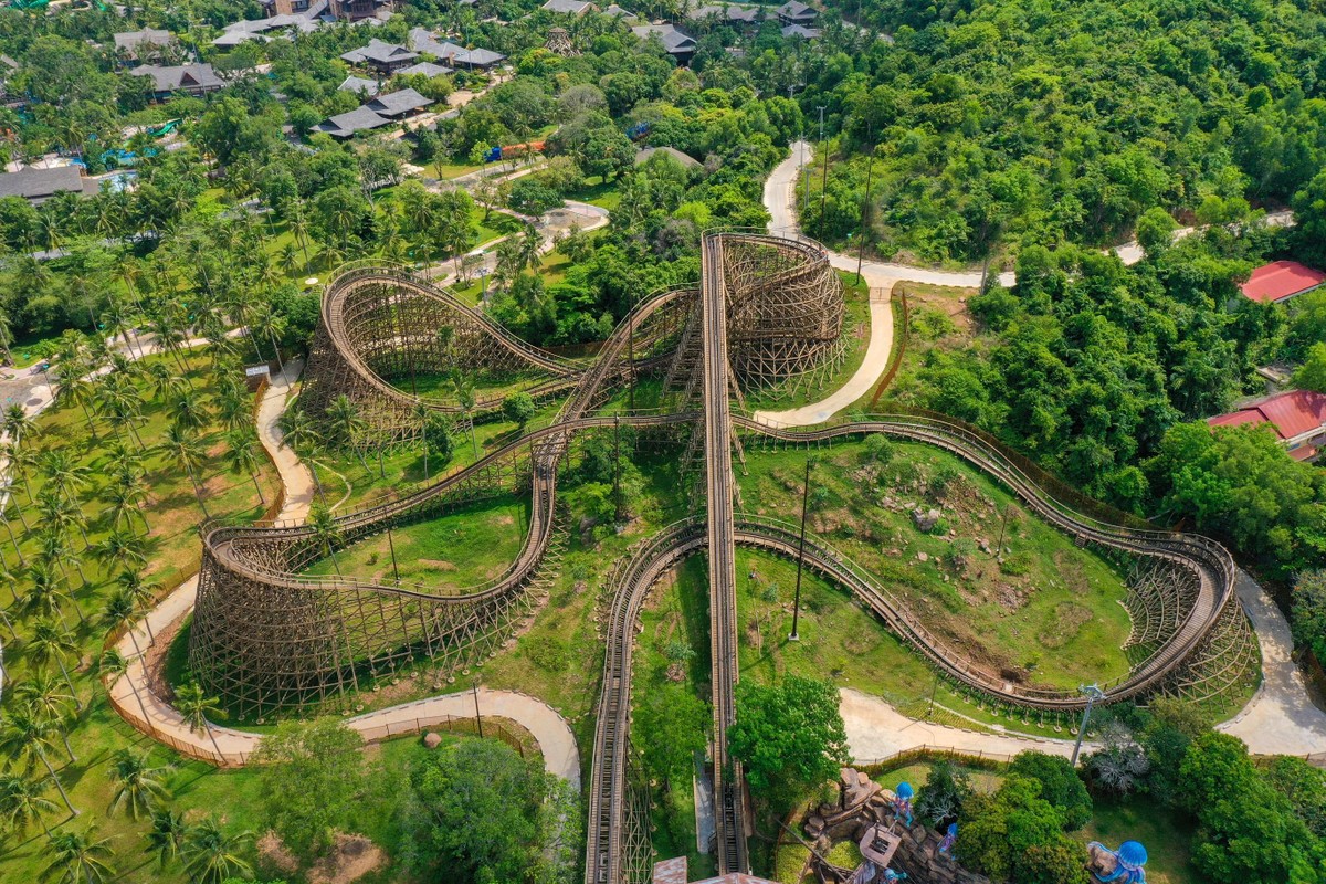 Paradise Walk nằm kề cận tổ hợp vui chơi giải trí đẳng cấp quốc tế Sun World Phu Quoc. Ảnh Sun Property.